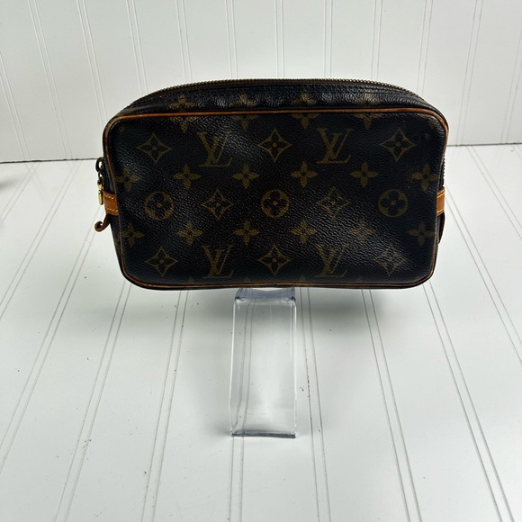 Louis Vuitton Marly Bandouliere 
Monogram Crossbody Shoulder Bag - Picture 3 of 14